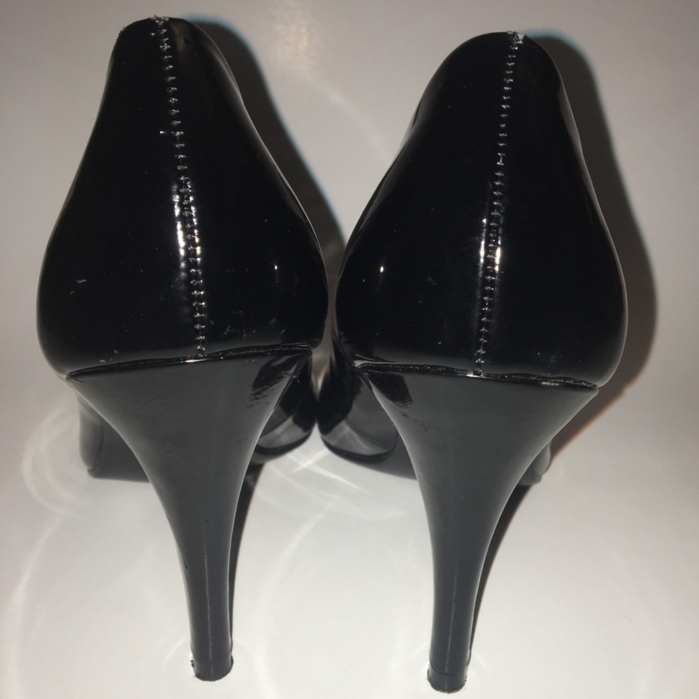 NEVER WORN- Black Fioni Heels